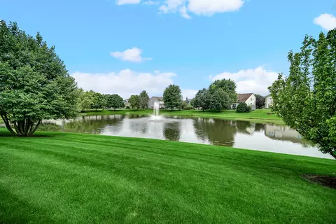 Exterior - 2 Butler Ct, Algonquin, IL 60102 photo 3 of 4