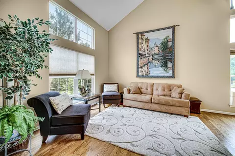 Living - 2 Butler Ct, Algonquin, IL 60102 photo 1 of 3
