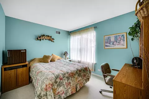 Bedroom - 2 Butler Ct, Algonquin, IL 60102 photo 3 of 5