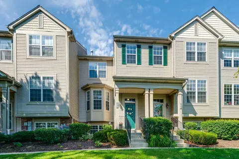 1073 Ellsworth Dr, Grayslake, IL 60030