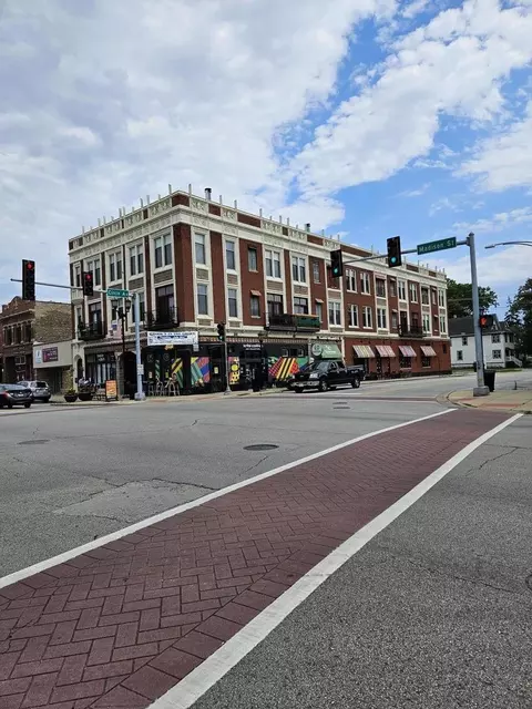 7320 Madison St #8, Forest Park, IL 60130