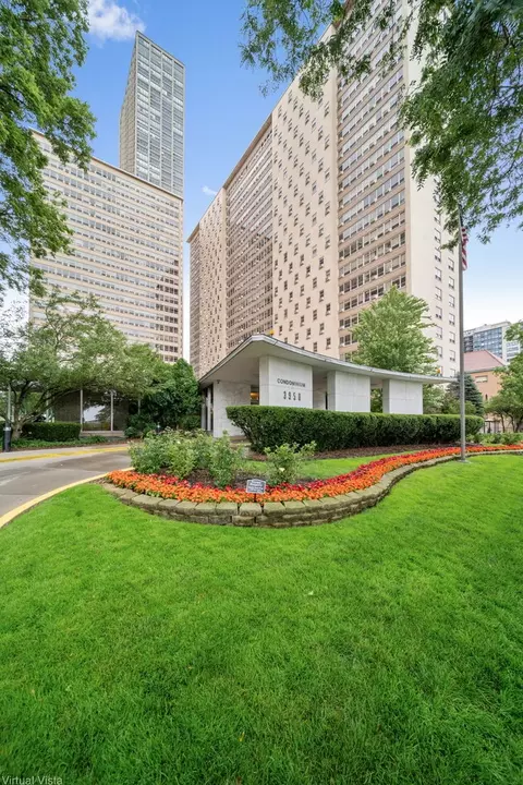 3950 N Lake Shore Dr #1605, Chicago, IL 60613