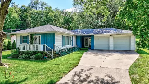211 Elm St, Oglesby, IL 61348