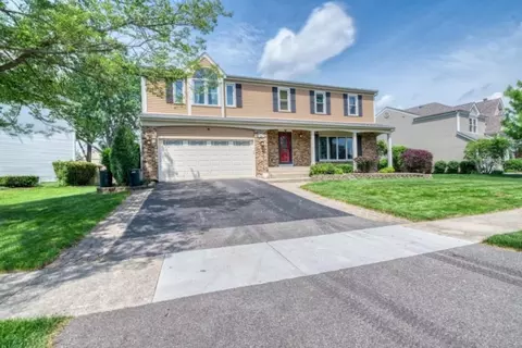 780 Burning Trl, Carol Stream, IL 60188