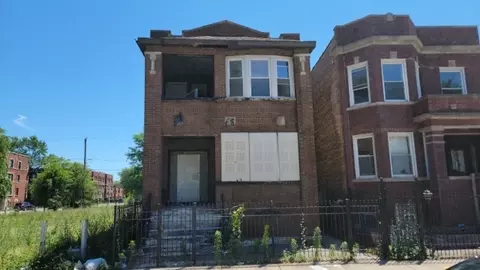 1427 E 69th St, Chicago, IL 60637