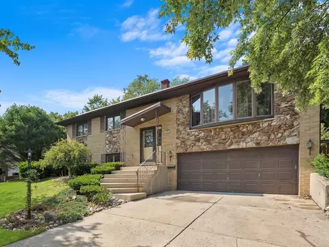 6425 Forestview Dr, Oak Forest, IL 60452