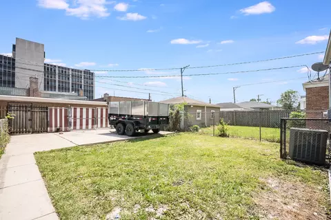 Exterior - 8011 S Artesian Ave, Chicago, IL 60652 photo 5 of 5