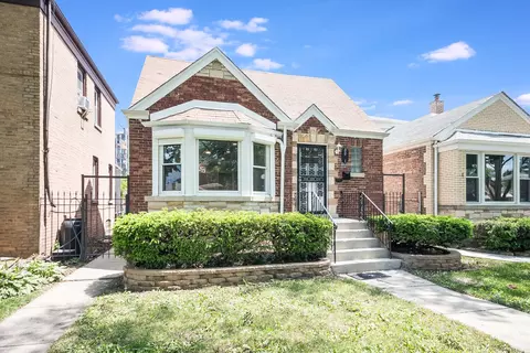 8011 S Artesian Ave, Chicago, IL 60652
