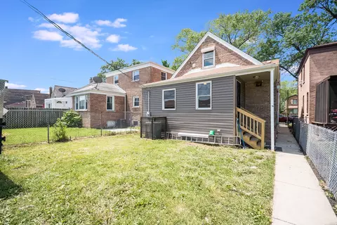 Exterior - 8011 S Artesian Ave, Chicago, IL 60652 photo 4 of 5