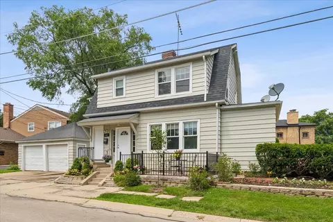 32 Michigan Ave, Highwood, IL 60040