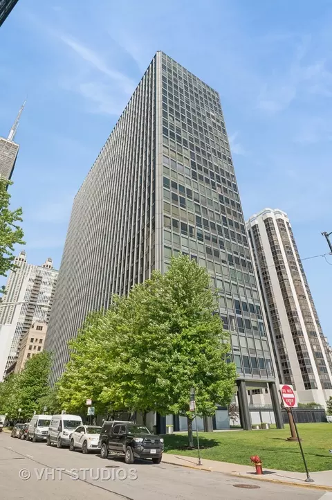 900 N Lake Shore Dr #806, Chicago, IL 60611