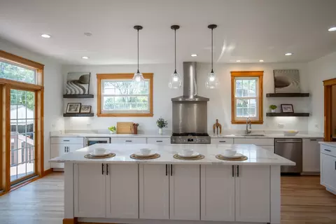 Kitchen - 2820 Central Rd, Glenview, IL 60025 photo 1 of 5