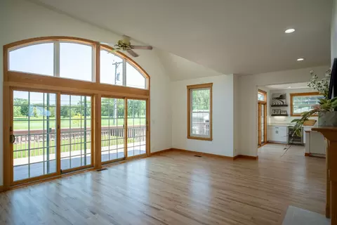 Living - 2820 Central Rd, Glenview, IL 60025 photo 3 of 6
