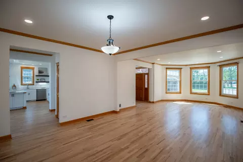 Living - 2820 Central Rd, Glenview, IL 60025 photo 5 of 6