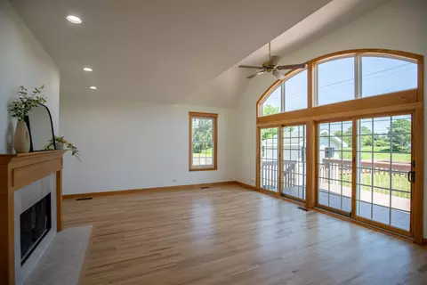 Living - 2820 Central Rd, Glenview, IL 60025 photo 1 of 6