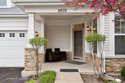 2675 Avondale Cir, Naperville, IL 60564