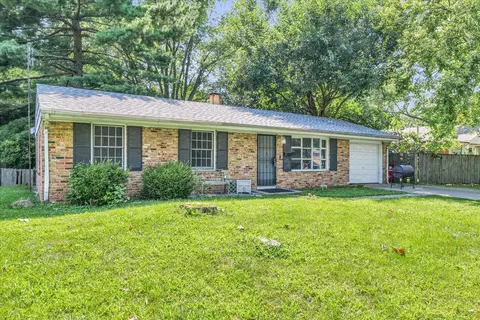 1205 Paula Dr, Champaign, IL 61821
