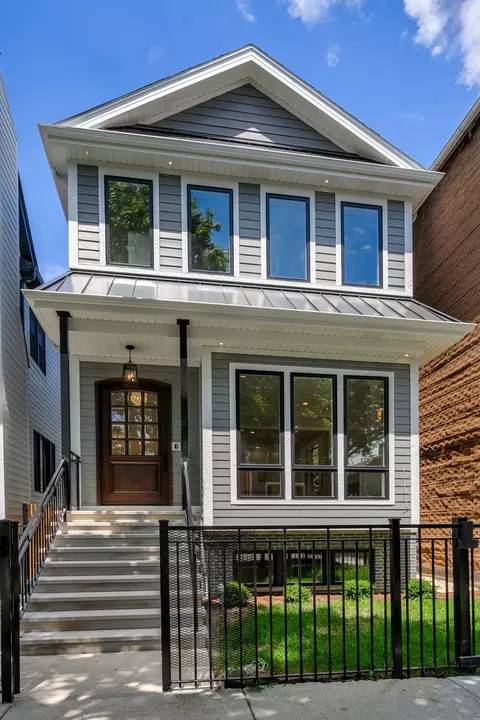 1814 W Erie St, Chicago, IL 60622