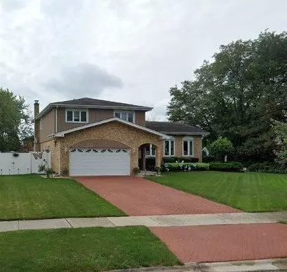 9047 Pine St, Orland Park, IL 60462