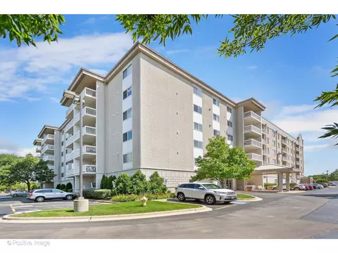 2020 Saint Regis Dr #503, Lombard, IL 60148