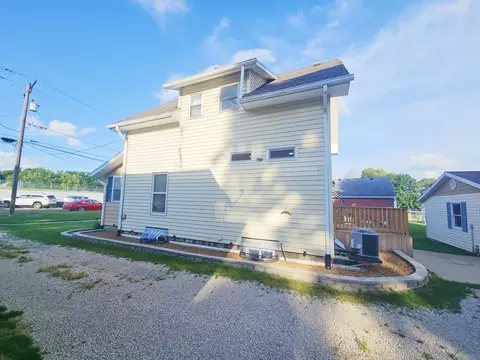 515 W Wall St, Morrison, IL 61270 photo 23