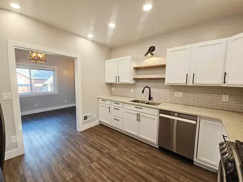 515 W Wall St, Morrison, IL 61270 photo 7