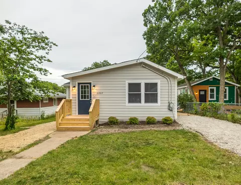 23517 W Central Ave, Lake Villa, IL 60046