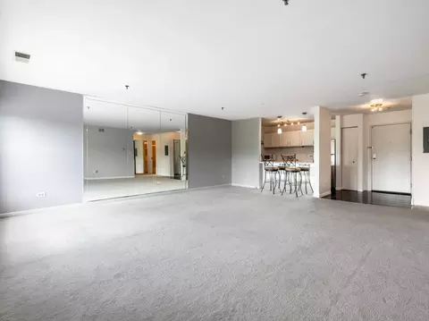 Living - 3265 Kirchoff Rd #228, Rolling Meadows, IL 60008 photo 3 of 5