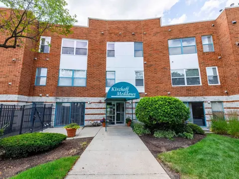 3265 Kirchoff Rd #228, Rolling Meadows, IL 60008