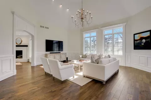 34 W067 White Thorne Rd, Wayne, IL 60184 photo 5