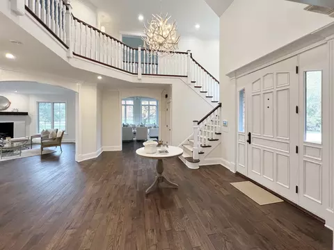 34 W067 White Thorne Rd, Wayne, IL 60184 photo 3