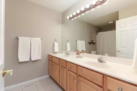 402 Whispering Pines Cc Ln, Normal, IL 61761 photo 30