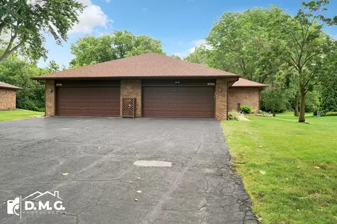 5094 Valley Pines Dr #4, Rockford, IL 61109