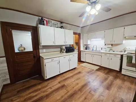 104 Maple Ave, Morrison, IL 61270 photo 19