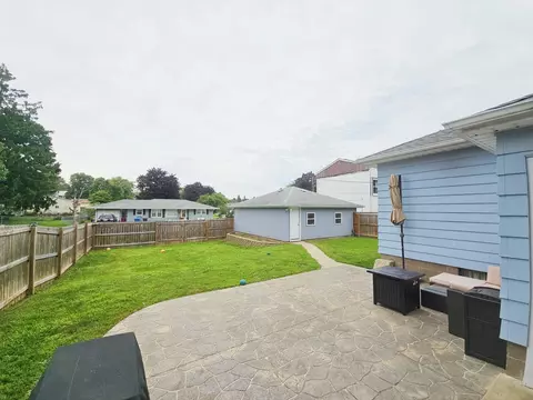 104 Maple Ave, Morrison, IL 61270 photo 4