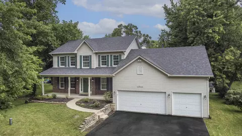 29 W620 Albright St, Warrenville, IL 60555