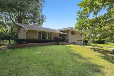 1306 Belmeade Dr, Champaign, IL 61821