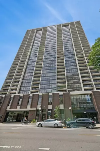 1636 N Wells St #411, Chicago, IL 60614