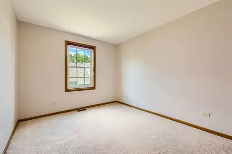 Bedroom - 4548 Opal Dr, Hoffman Estates, IL 60192 photo 7 of 12