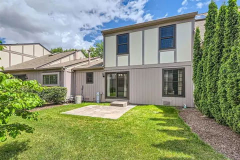 Exterior - 4548 Opal Dr, Hoffman Estates, IL 60192 photo 4 of 5