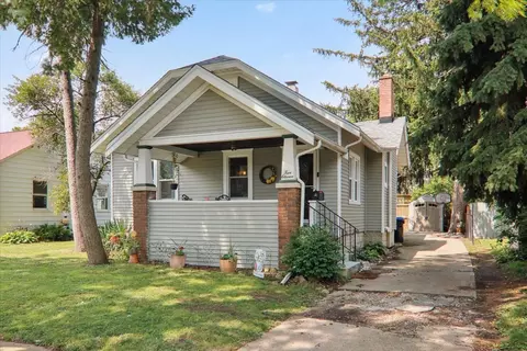 511 S Florence Ave, Bloomington, IL 61701