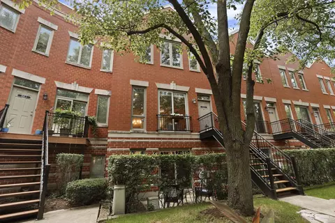 1541 W Henderson St #H, Chicago, IL 60657