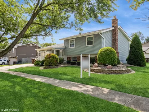 5179 Bellaire Rd, Oak Forest, IL 60452