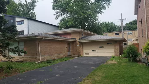 6226 N Keating Ave, Chicago, IL 60646