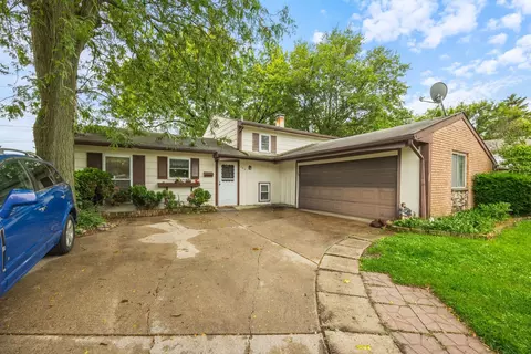 189 Vantroba Dr, Glendale Heights, IL 60139