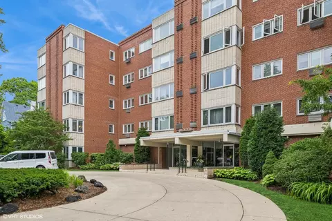 2033 Sherman Ave #208, Evanston, IL 60201