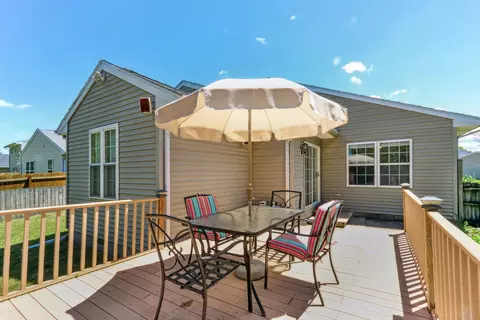 Exterior - 809 Erin Dr, Champaign, IL 61822 photo 4 of 9