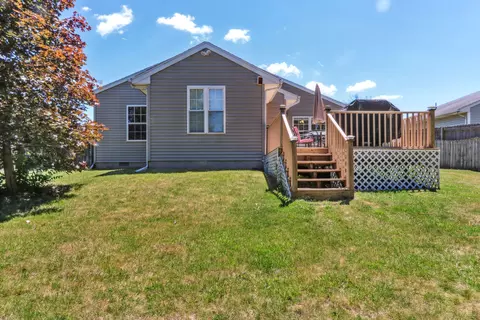 Exterior - 809 Erin Dr, Champaign, IL 61822 photo 6 of 9