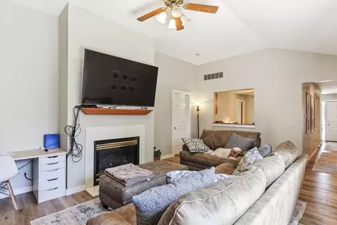 Living - 809 Erin Dr, Champaign, IL 61822 photo 1 of 2
