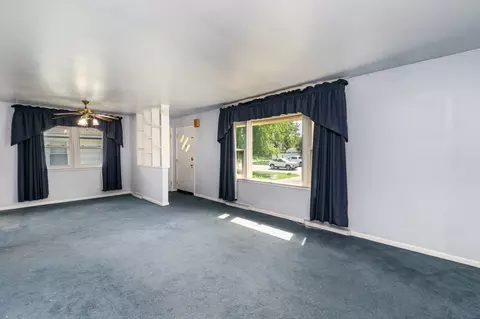 17637 Burnham Ave, Lansing, IL 60438 photo 6